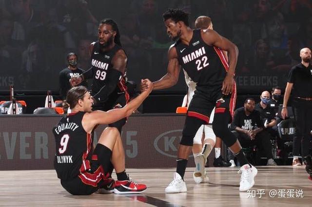 意外发生！球队带回惊喜胜利