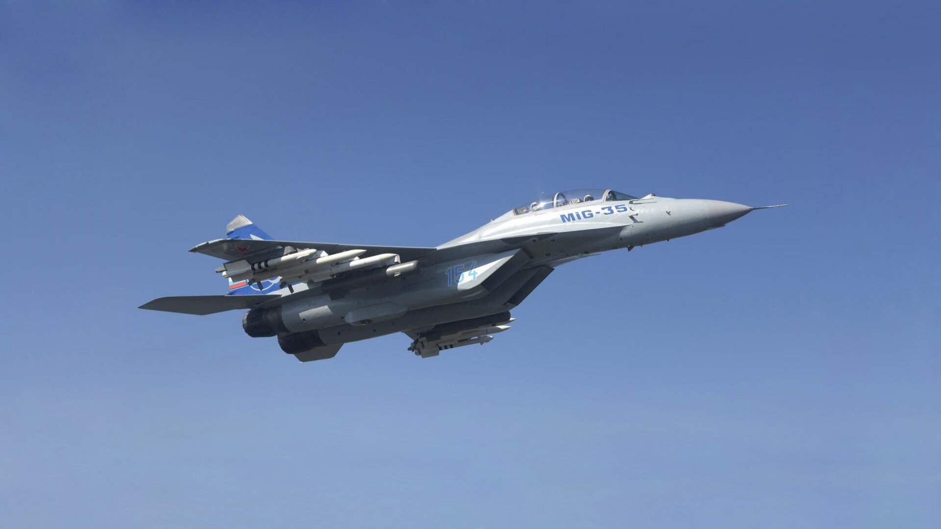 跨洋对决，詹姆斯烈焰燃赛场，马刺压哨绝杀四川队