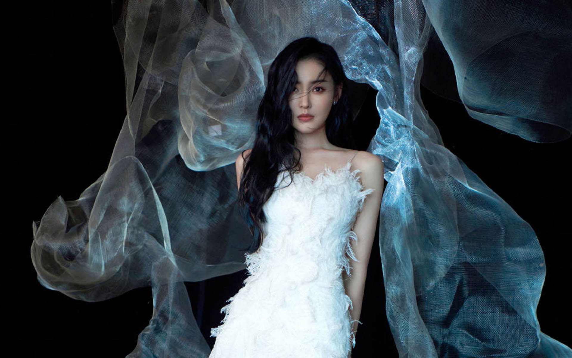 虚幻与现实之间,雄鹿队跨洋教学赛,西亚卡姆的无情统治与篮球鸿沟的残酷映照